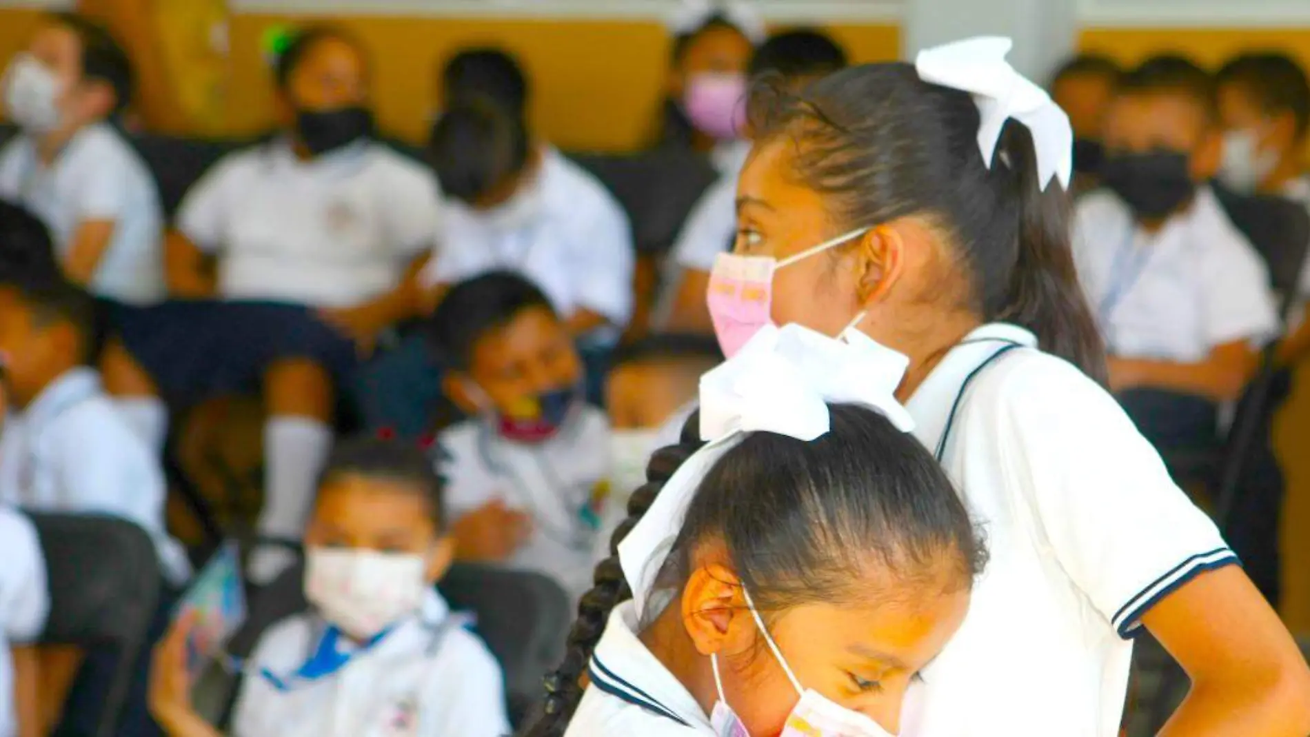 Alumnas de escuelas primaria